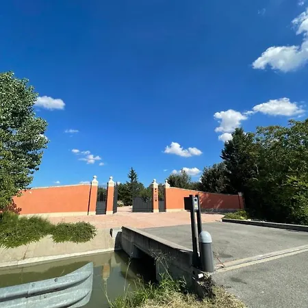 Contessa Massari Ferrara