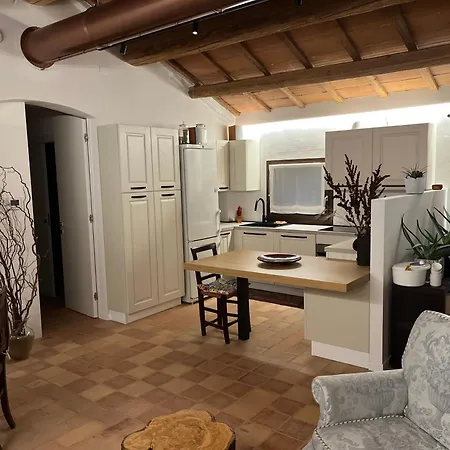 Daire Contessa Massari Ferrara